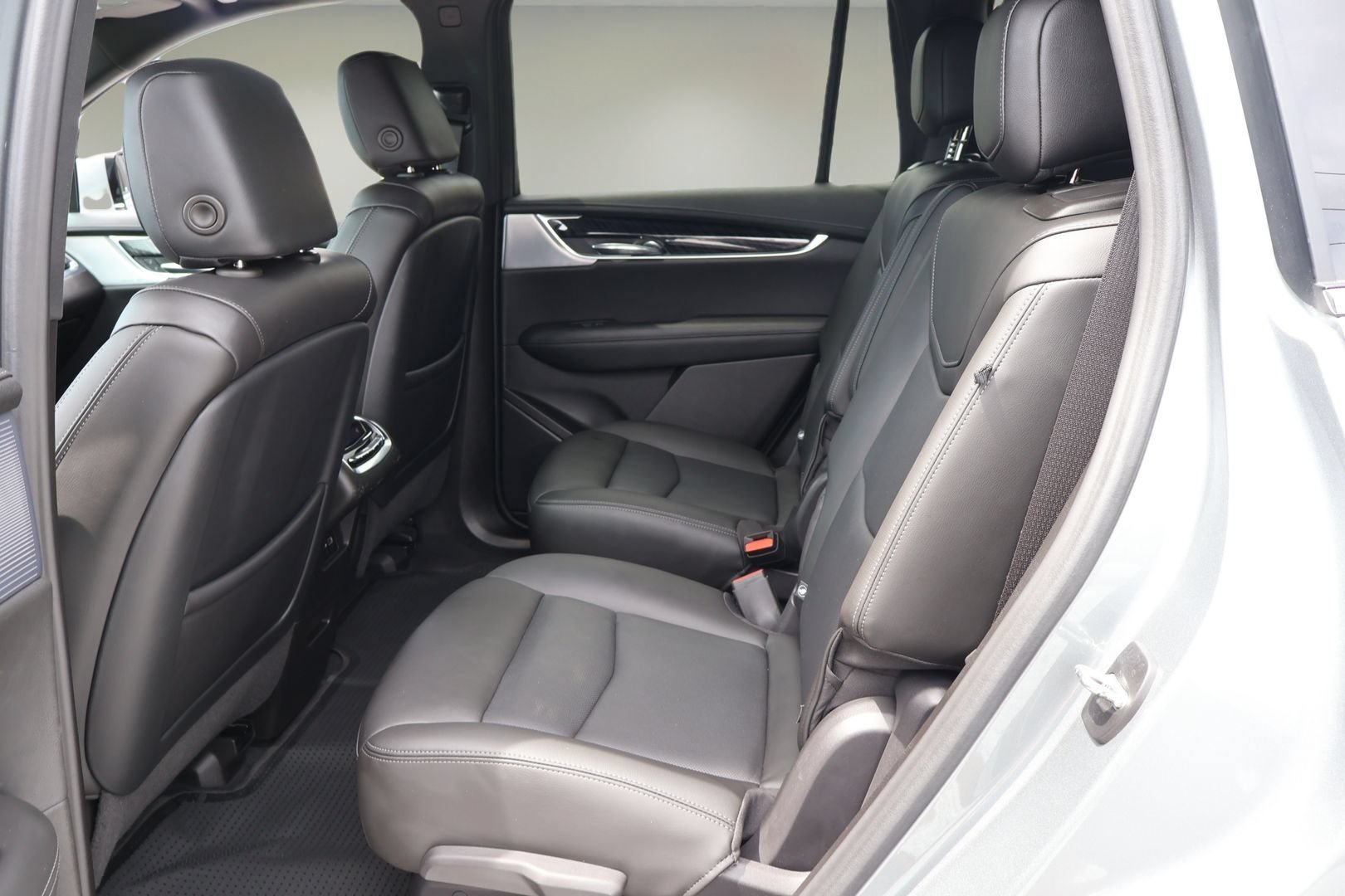 Certified 2023 Cadillac XT6 Premium Luxury AWD/4WD image 14