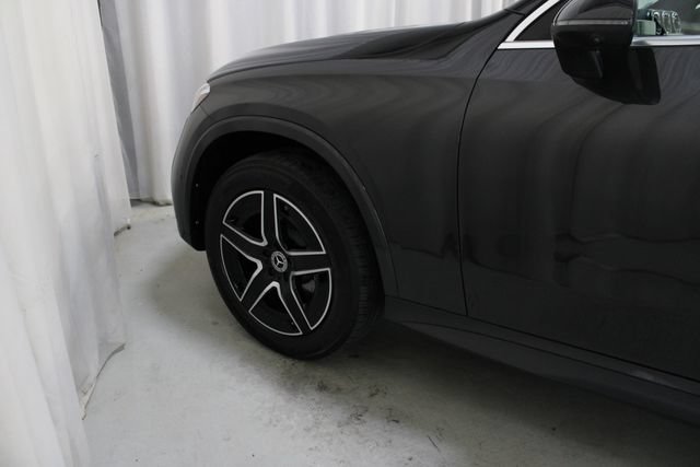 Used 2023 Mercedes-Benz GLC 300 4MATIC image 34