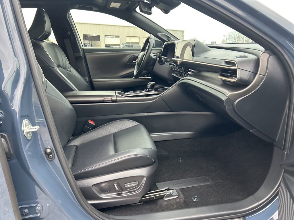 Used 2026 Toyota Crown Nightshade image 20