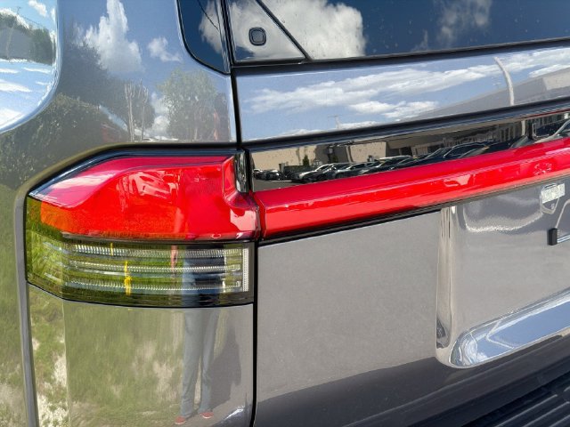 New 2026 Lexus GX 550 w/ Cold Area Package AWD/4WD image 10