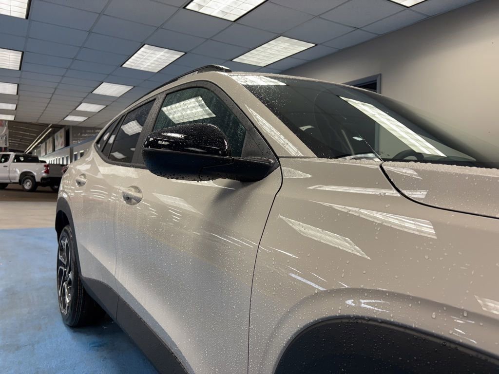 New 2026 Chevrolet Trax RS image 4