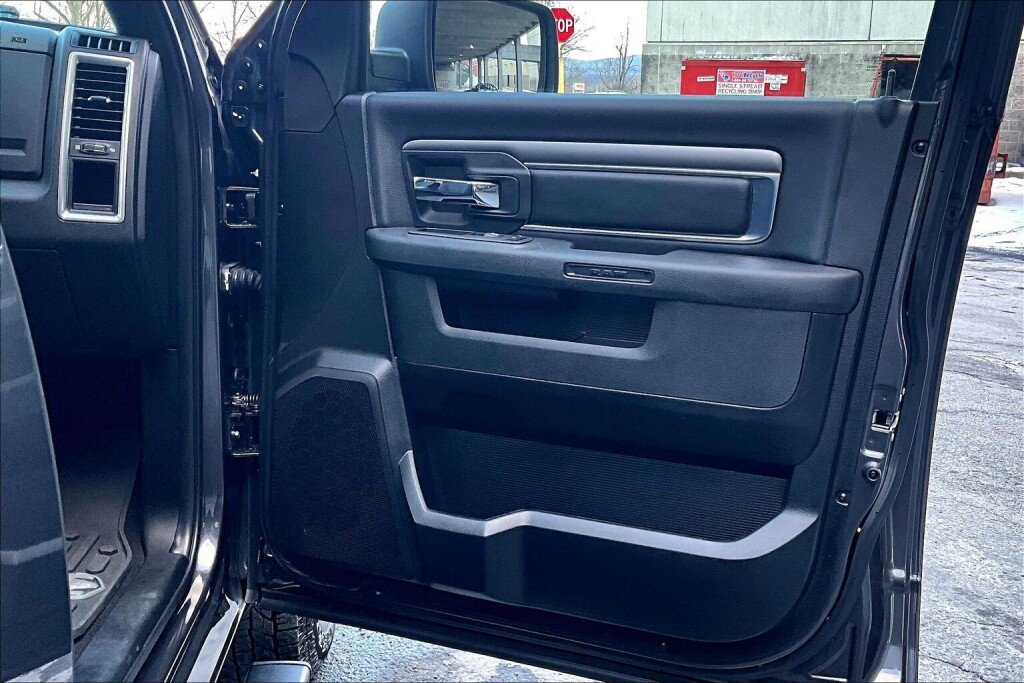 Used 2022 RAM 1500 Classic Warlock image 13