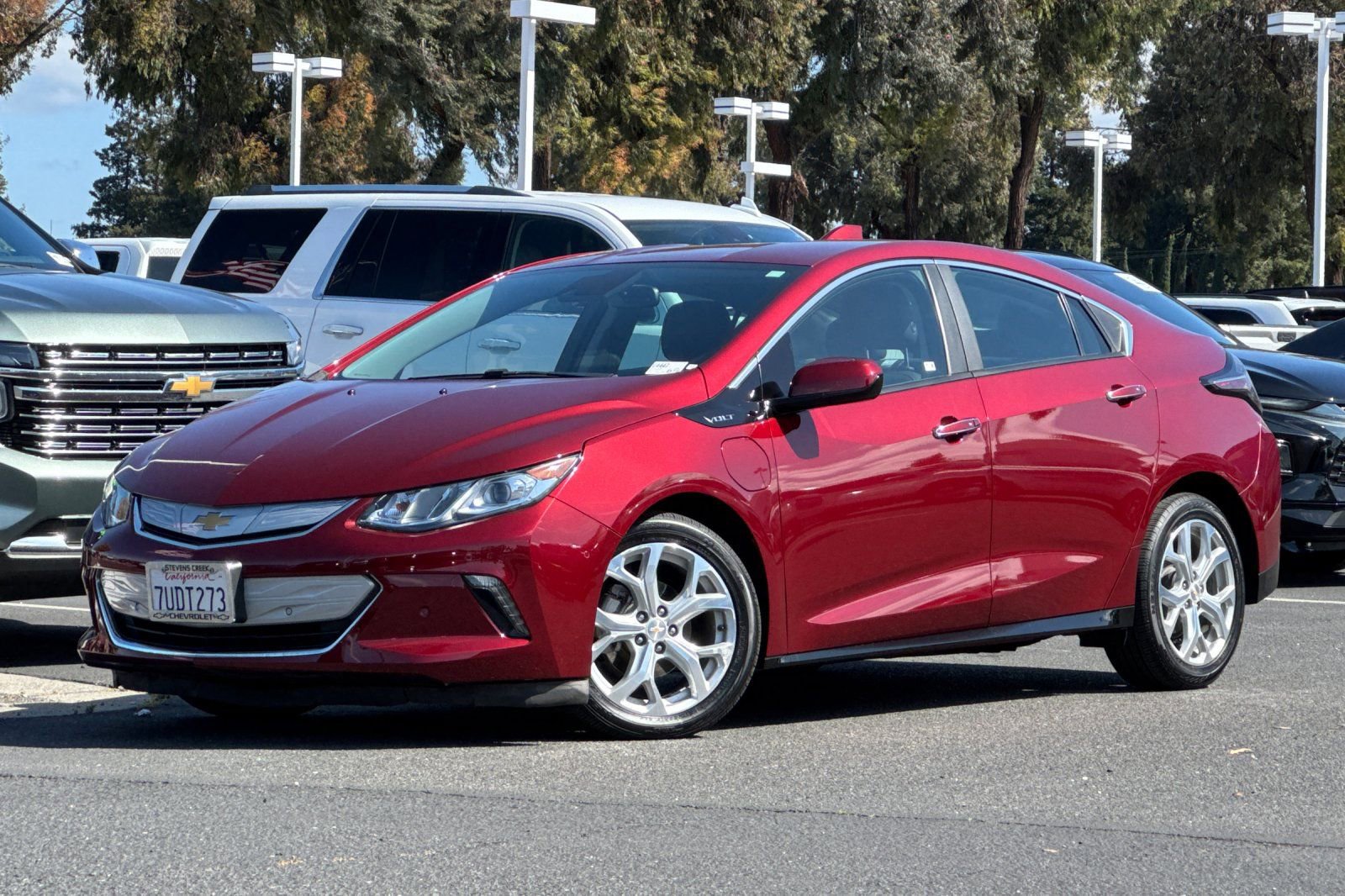 Used 2017 Chevrolet Volt Premier w/ Driver Confidence II Package image 9
