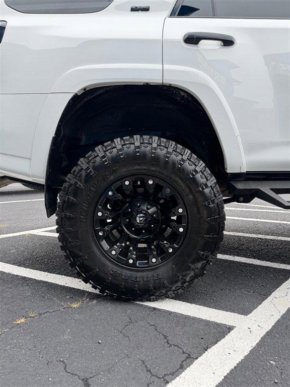 Used 2019 Toyota 4Runner SR5 RWD image 11