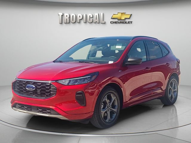 Used 2024 Ford Escape ST-Line w/ Tech Pack #1 FWD image 1