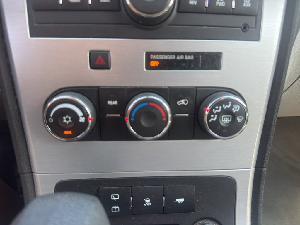 Used 2011 GMC Acadia SL w/ Preferred Package FWD image 28
