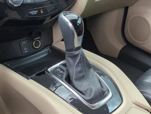 Used 2017 Nissan Rogue SV FWD image 10