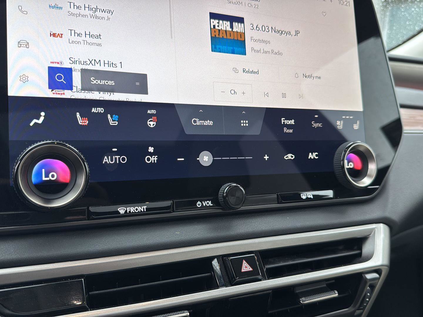 Used 2023 Lexus RX 350 w/ Accessory Package (Z1) image 23