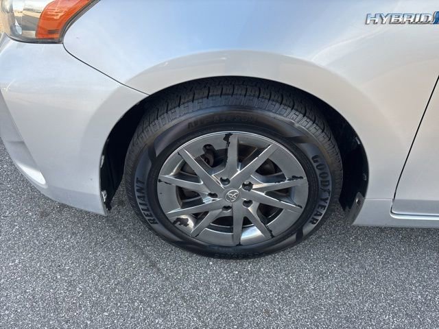 Used 2016 Toyota Prius V Three image 27