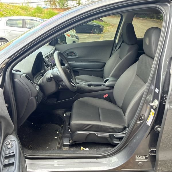 Used 2019 Honda HR-V LX image 18