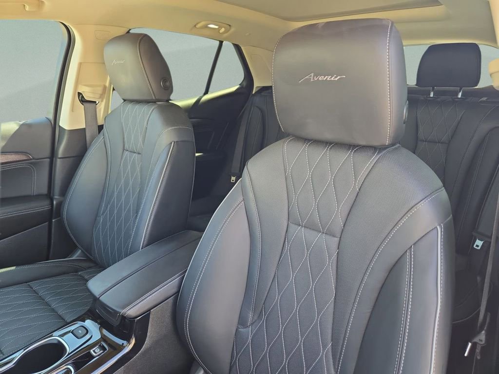 Used 2023 Buick Envision Avenir image 14