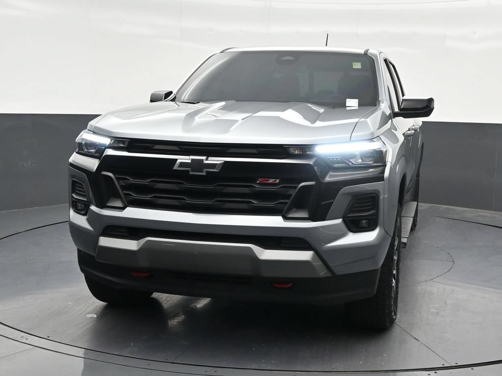 Used 2024 Chevrolet Colorado Z71 w/ Z71 Convenience Package 2 AWD/4WD image 9