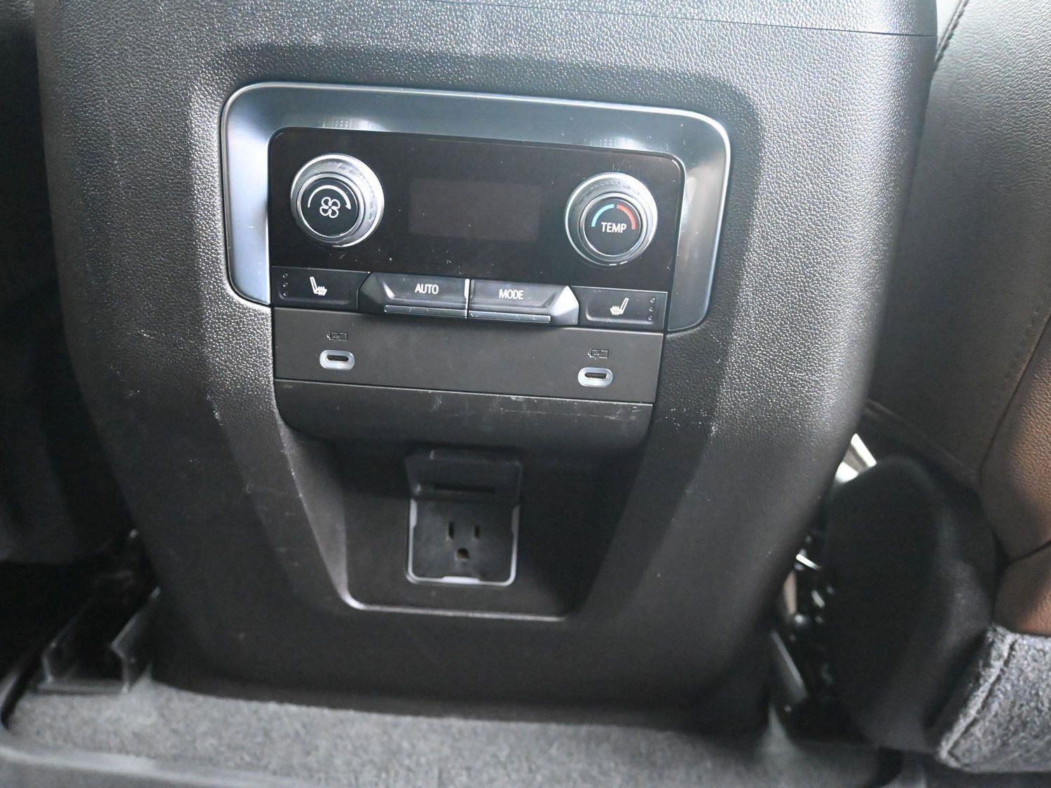 Used 2021 Chevrolet Tahoe High Country image 17