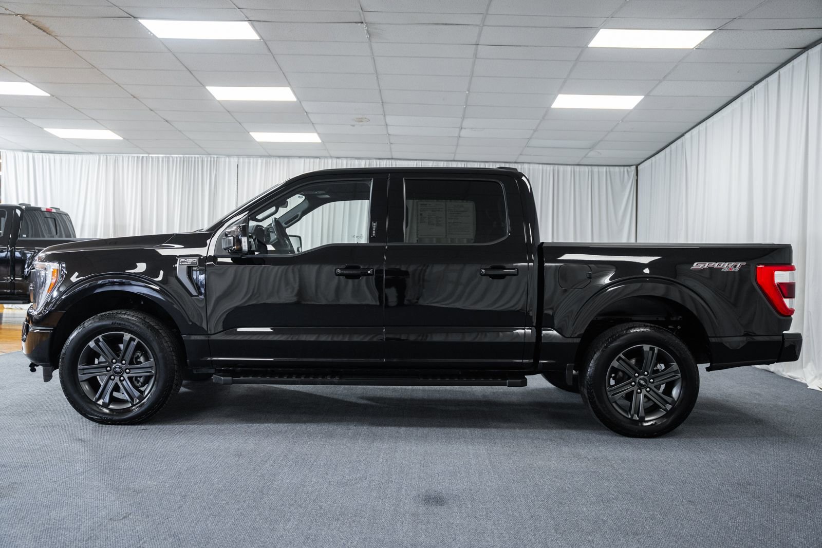 Certified 2023 Ford F150 Lariat w/ Equipment Group 502A High image 5