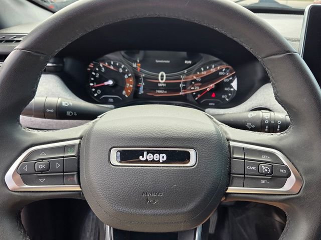 Used 2023 Jeep Compass Latitude image 23
