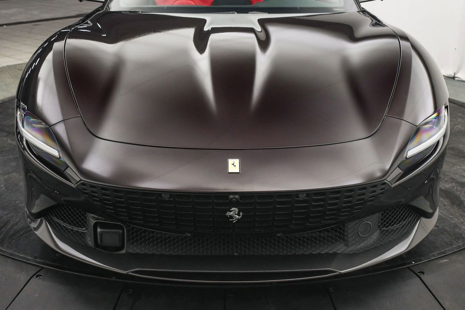 Used 2024 Ferrari Roma Spider image 29