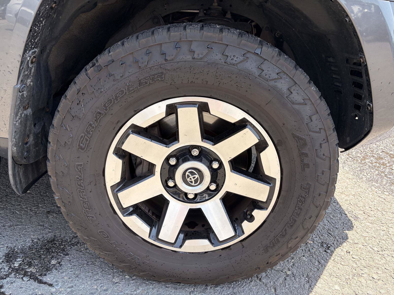 Used 2017 Toyota 4Runner TRD Off-Road Premium AWD/4WD image 8