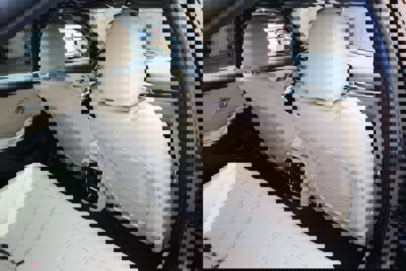 Used 2021 BMW 330e w/ Convenience Package image 15