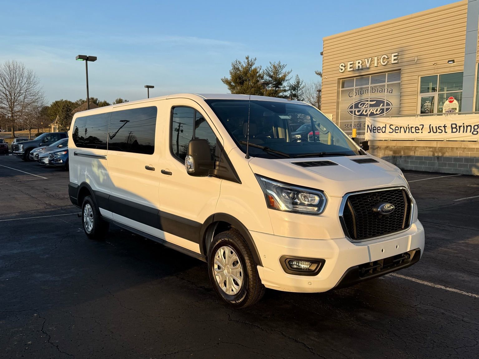 Used 2023 Ford Transit 350 XLT image 15
