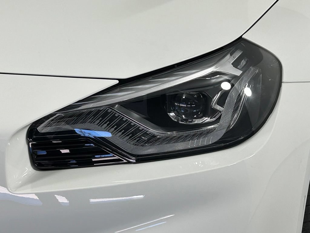 Used 2025 BMW M2 w/ Carbon Package RWD image 3