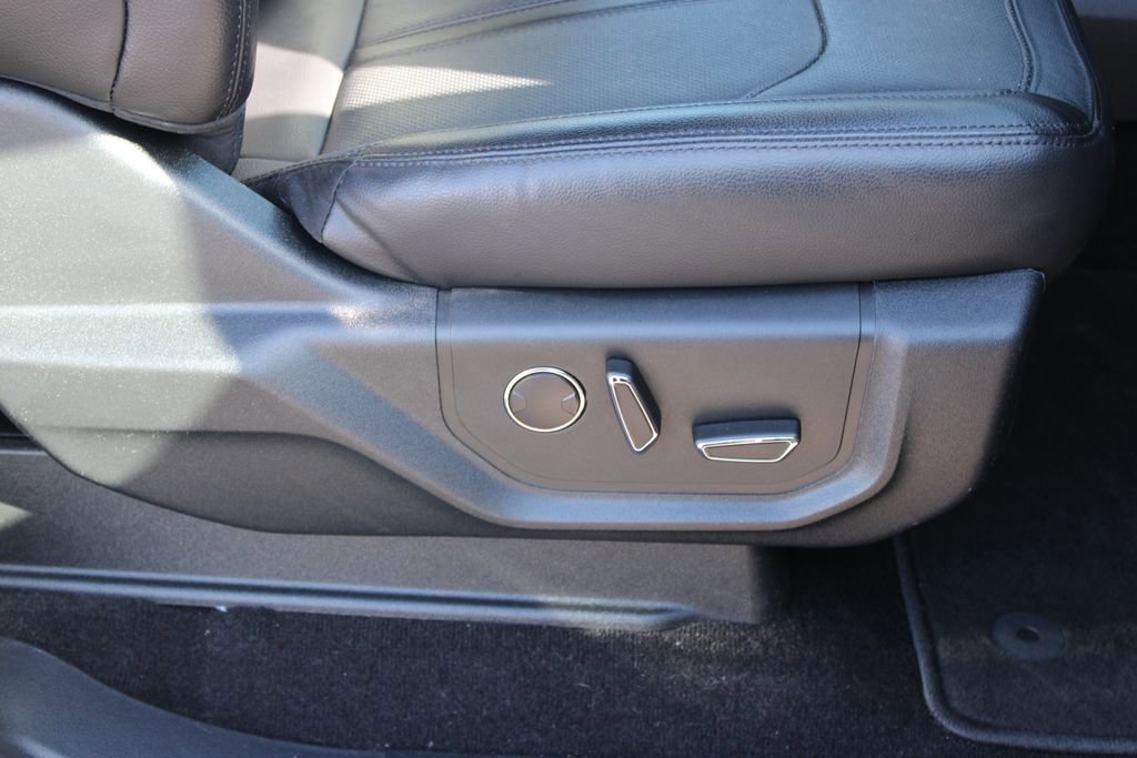 Used 2019 Ford Expedition Limited w/ Equipment Group 301A image 31