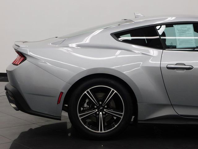 Used 2024 Ford Mustang Premium image 16