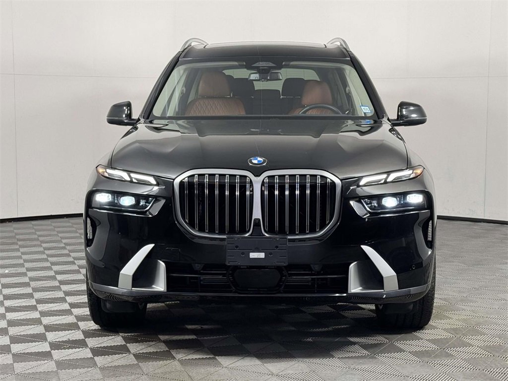 Used 2023 BMW X7 xDrive40i image 6