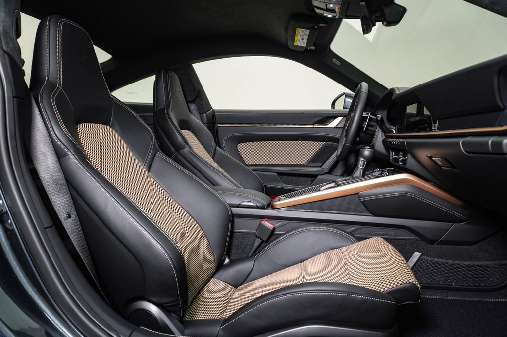 Used 2026 Porsche 911 GT3 RWD image 17