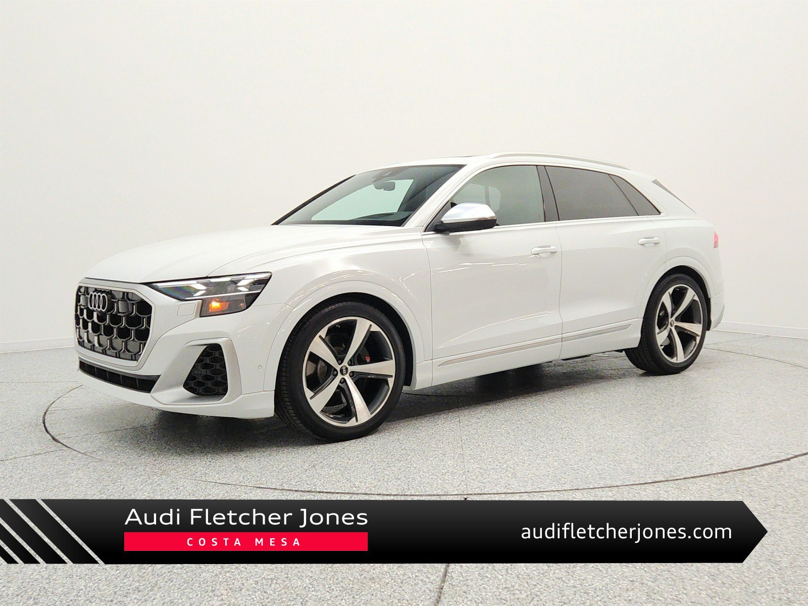 Used 2024 Audi SQ8 Prestige AWD/4WD image 1
