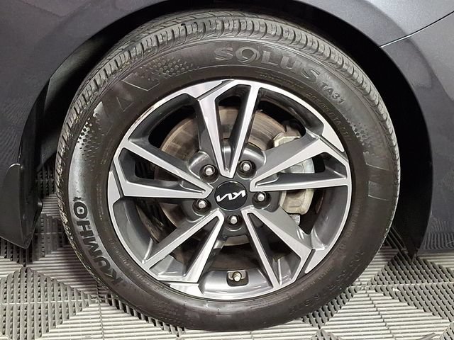 Used 2023 Kia Forte LXS w/ LXS Technology Package FWD image 11