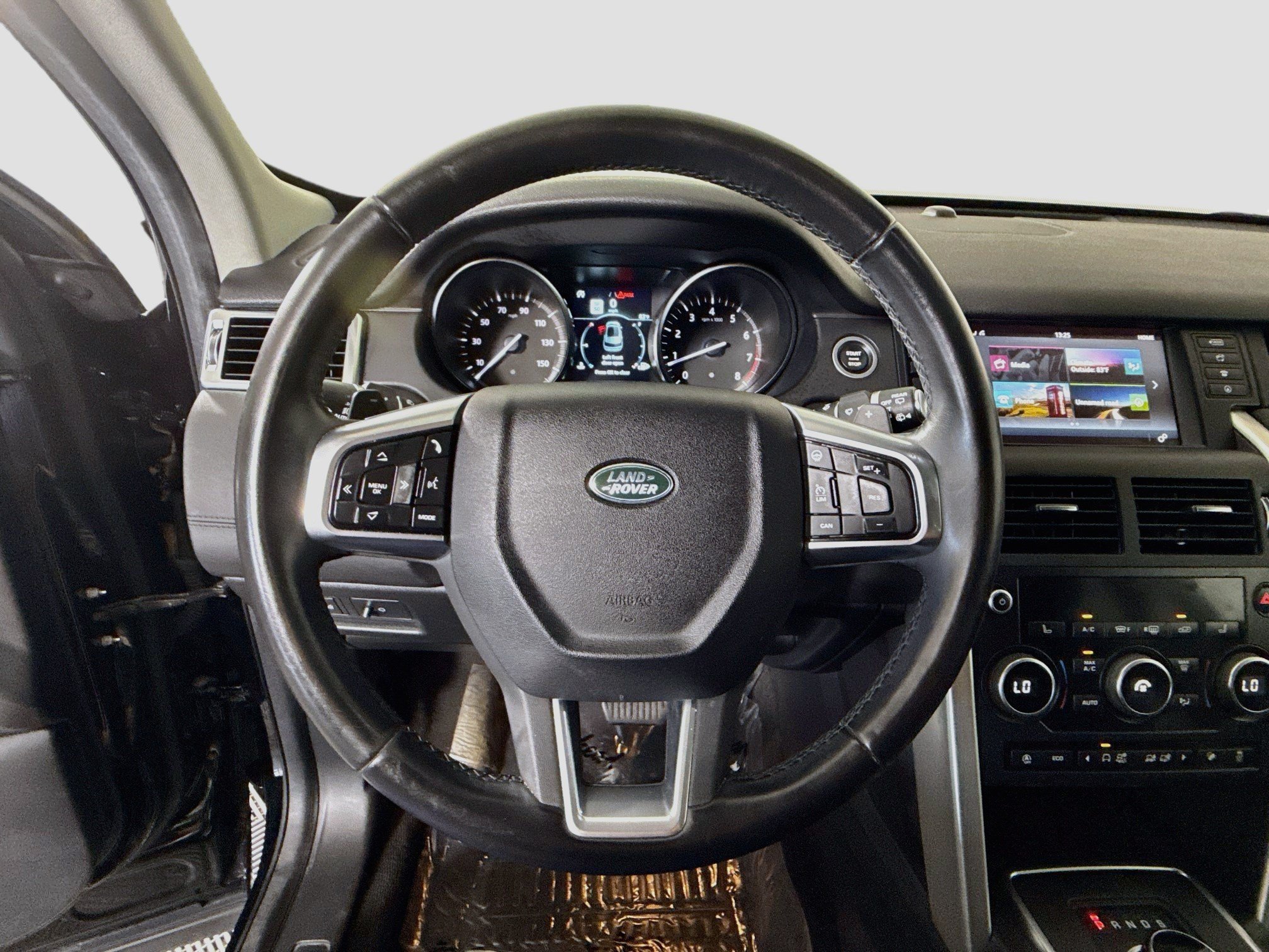 Used 2019 Land Rover Discovery Sport AWD/4WD image 13