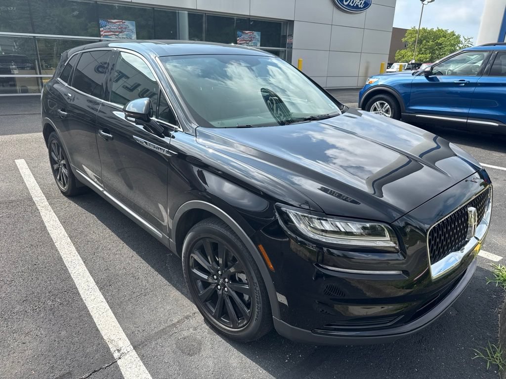 Used 2023 Lincoln Nautilus Reserve w/ Monochromatic Package AWD/4WD image 5
