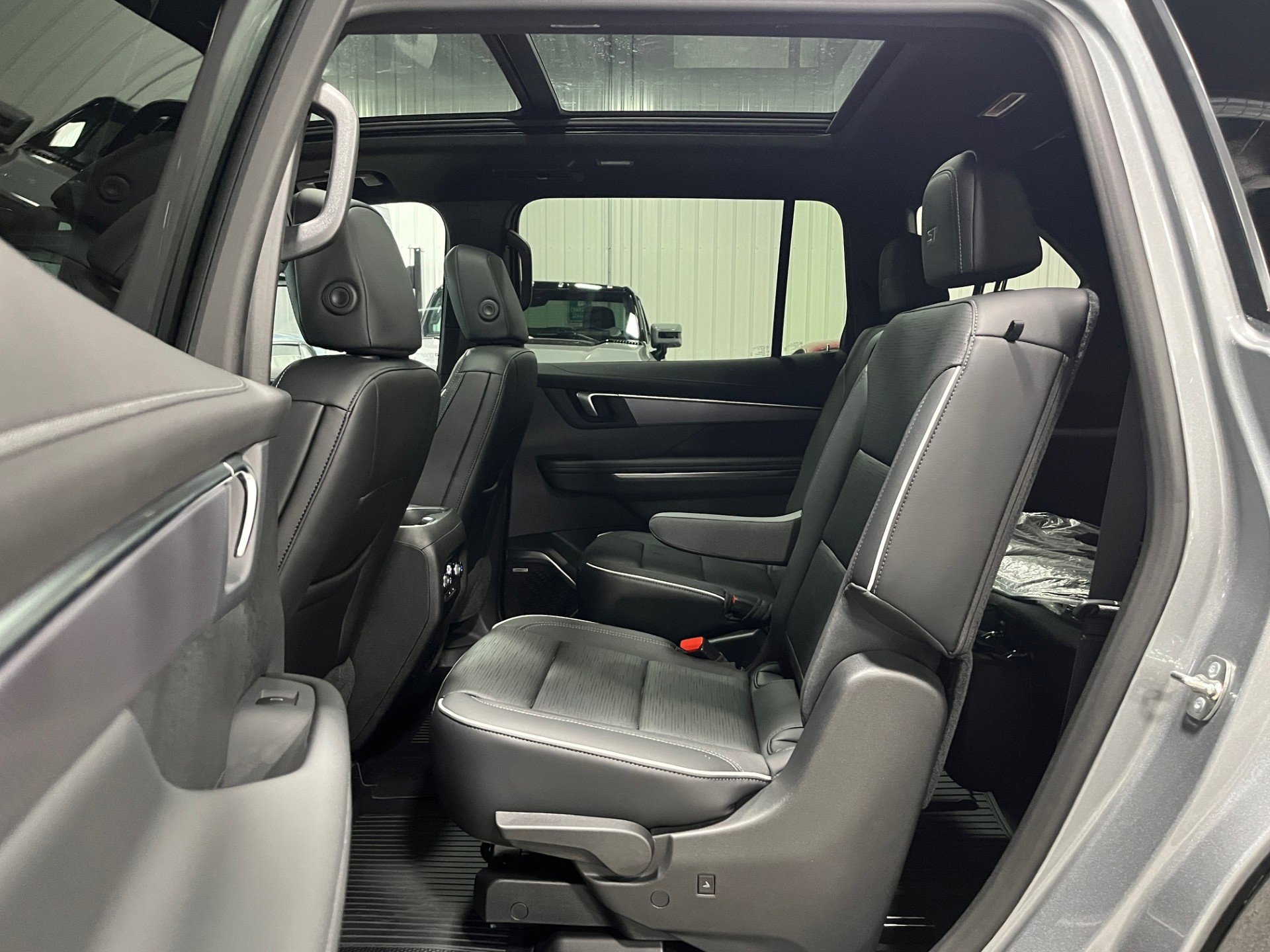 New 2026 Buick Enclave Sport Touring w/ Power Package image 9