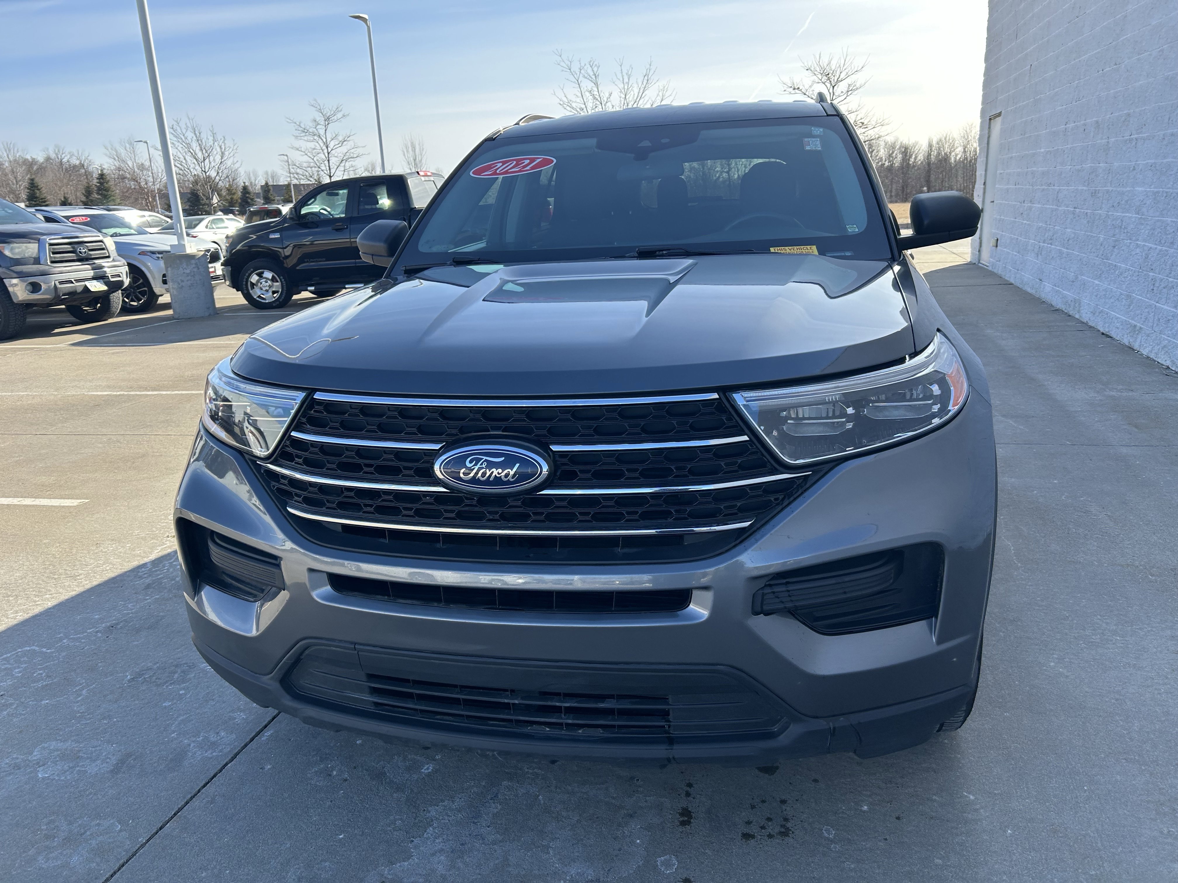 Used 2021 Ford Explorer XLT image 7