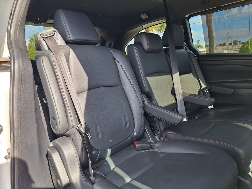 Used 2025 Honda Odyssey Sport-L image 29