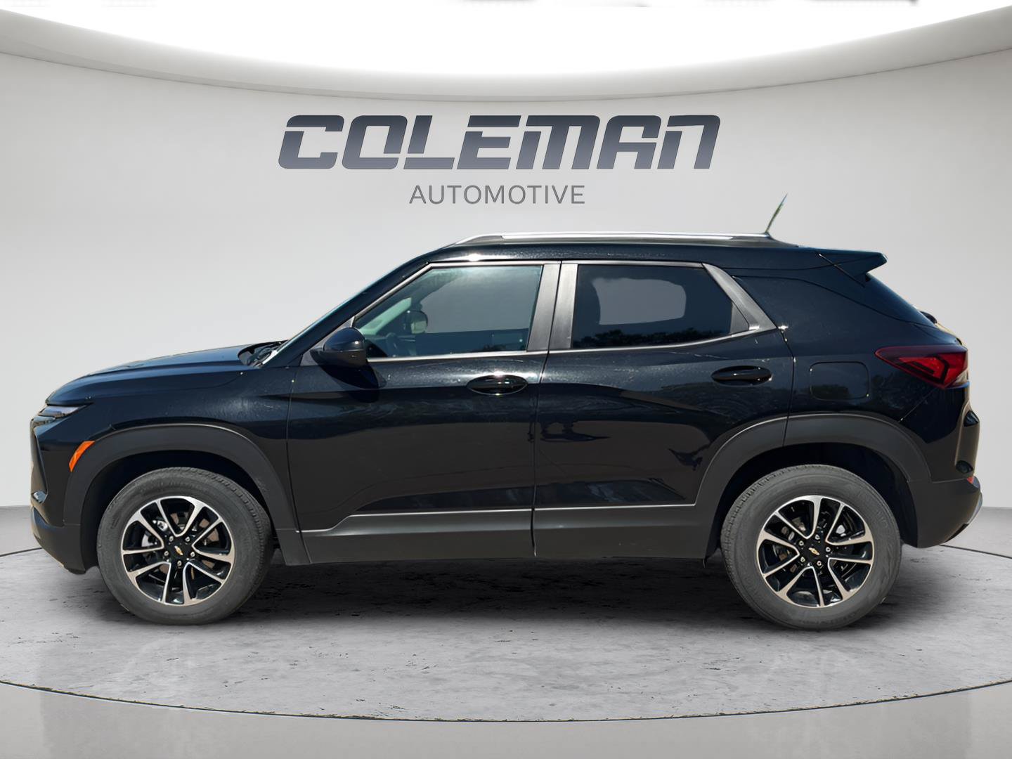 Used 2025 Chevrolet TrailBlazer LT AWD/4WD image 5