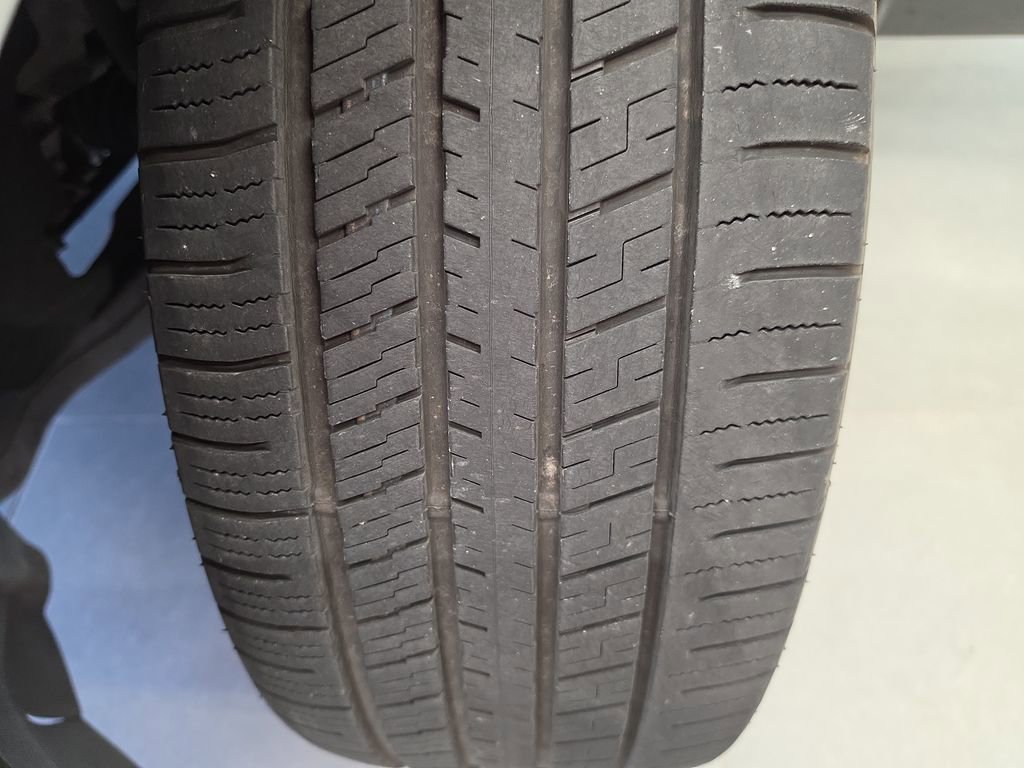 Used 2020 Ford Edge Titanium image 31