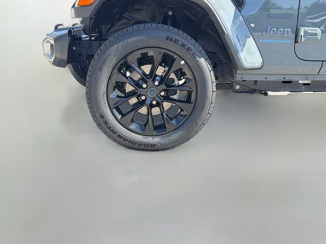 Used 2025 Jeep Wrangler Sahara 4xe w/ Safety Group image 31