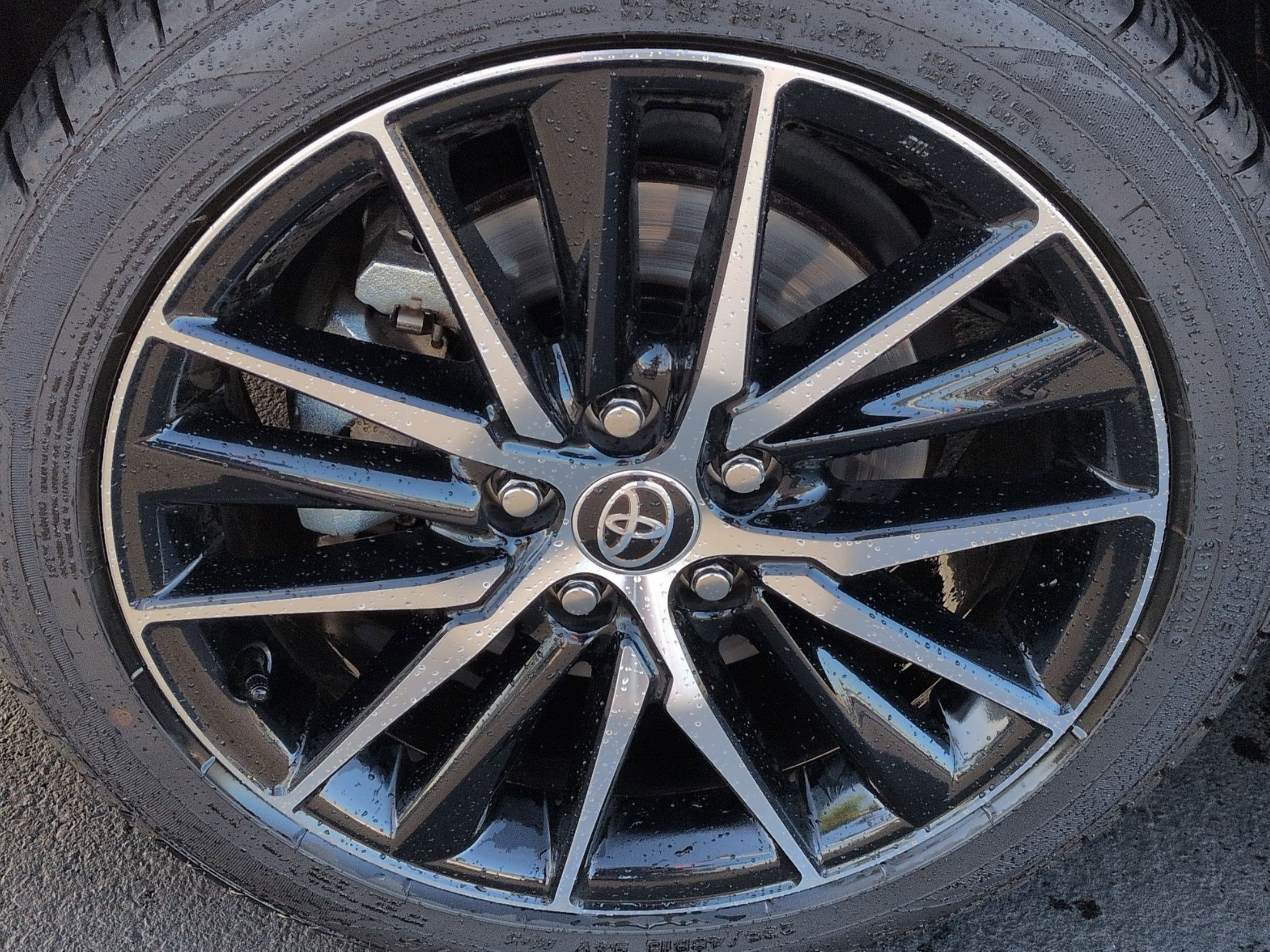 Used 2023 Toyota Camry SE image 13