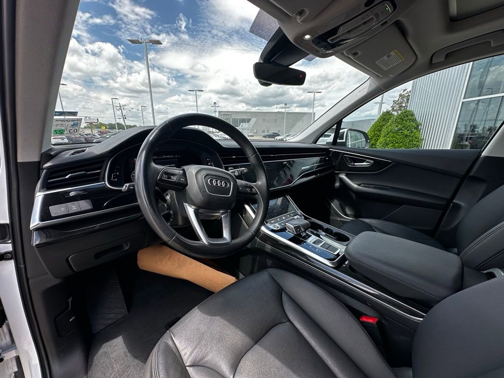 Used 2022 Audi Q7 3.0T Premium w/ Convenience Package AWD/4WD image 10