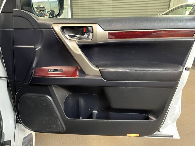 Used 2017 Lexus GX 460 AWD/4WD image 11