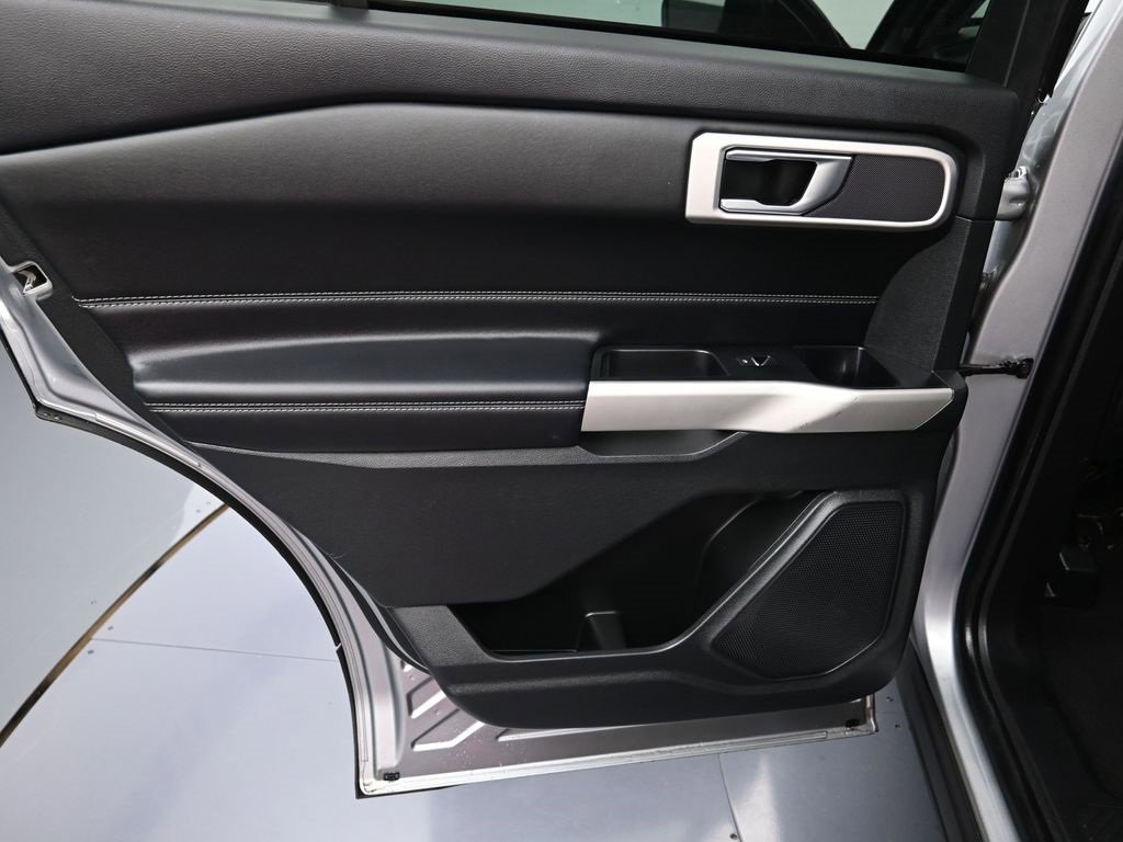 Certified 2022 Ford Explorer XLT image 25