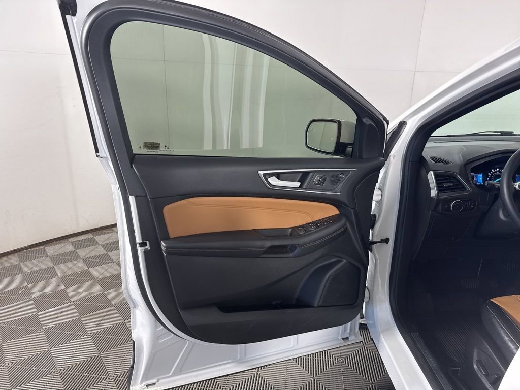 Used 2024 Ford Edge Titanium w/ Titanium Elite Package image 13