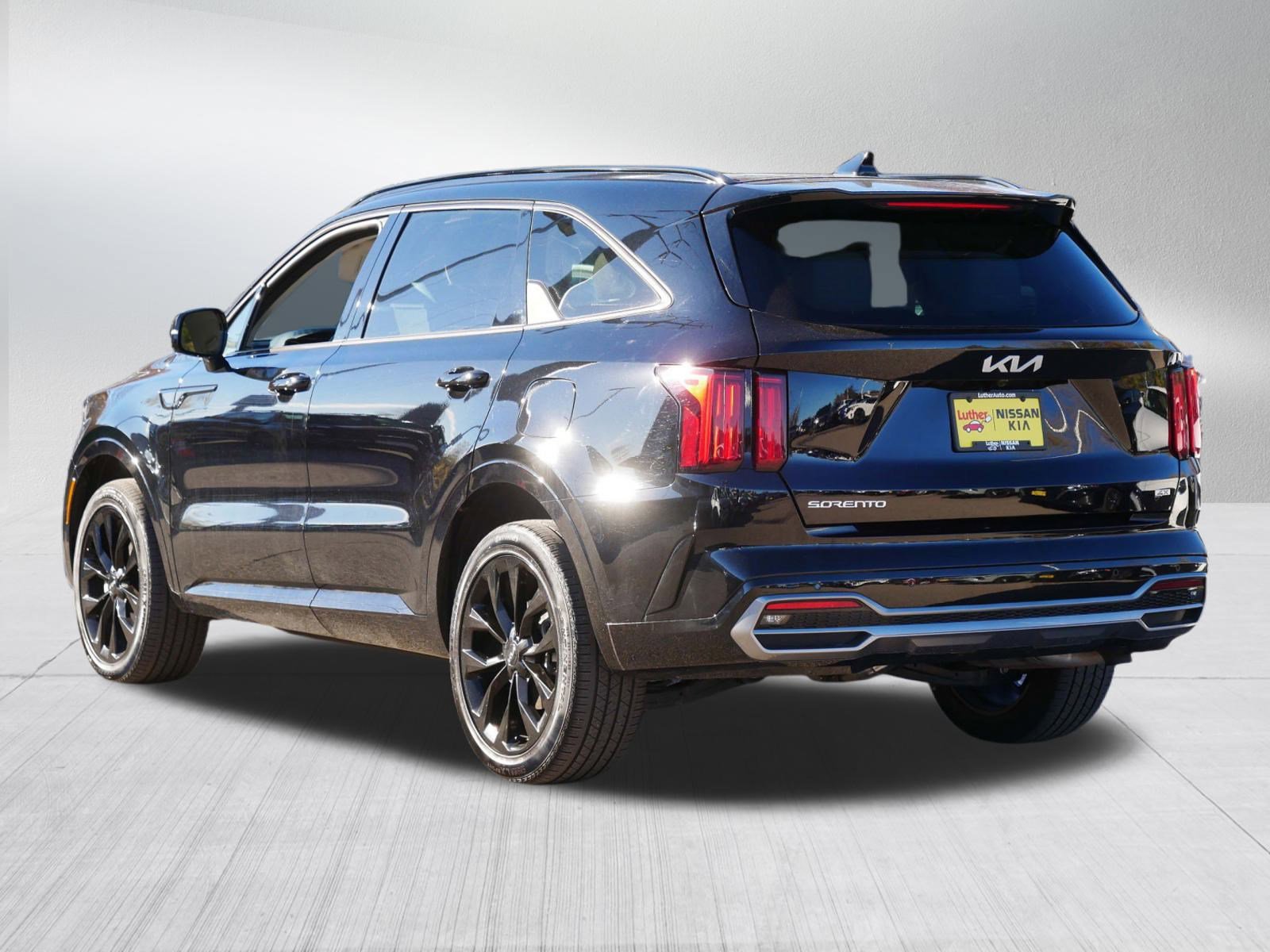 Certified 2023 Kia Sorento SX image 5