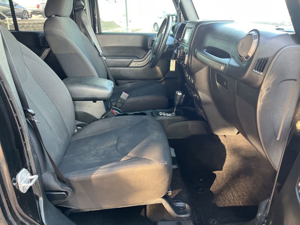 Used 2018 Jeep Wrangler Unlimited Sport S image 12