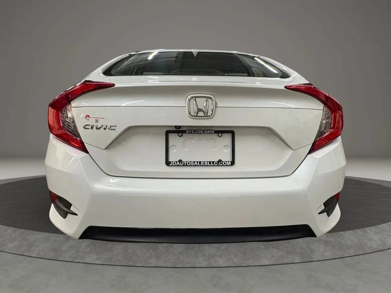 Used 2017 Honda Civic EX image 4