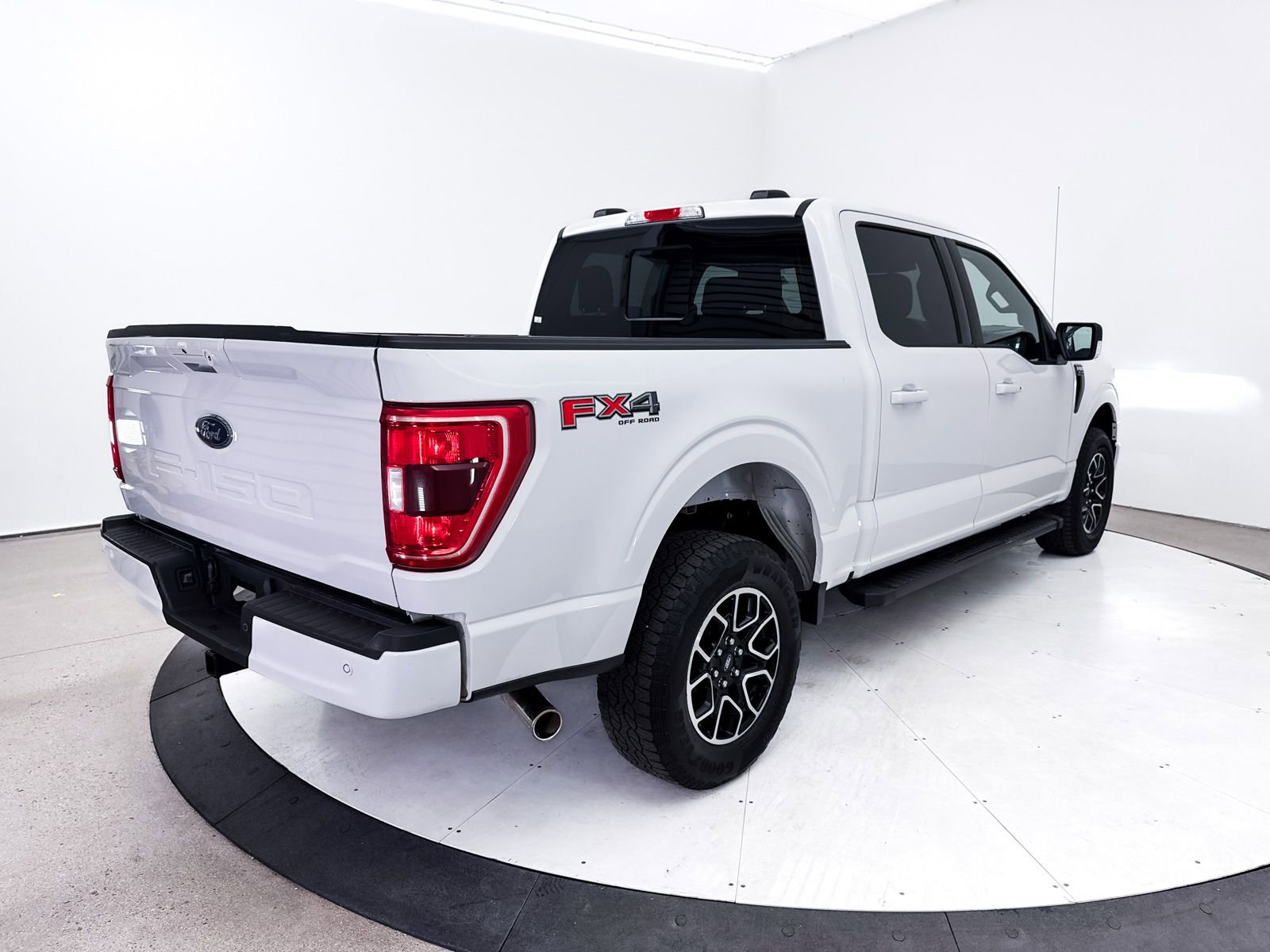 Used 2023 Ford F150 XLT w/ Equipment Group 302A High image 19