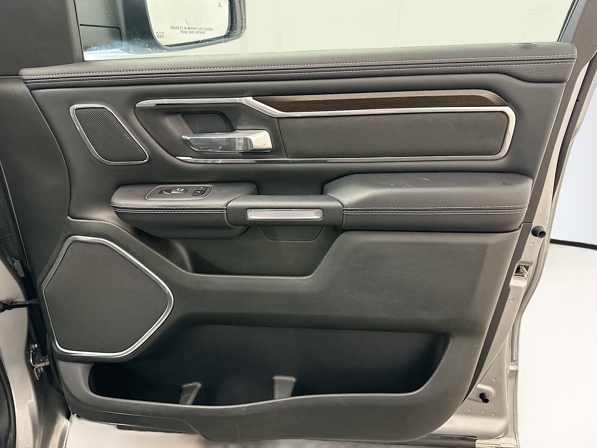 Used 2022 RAM 1500 Laramie image 33