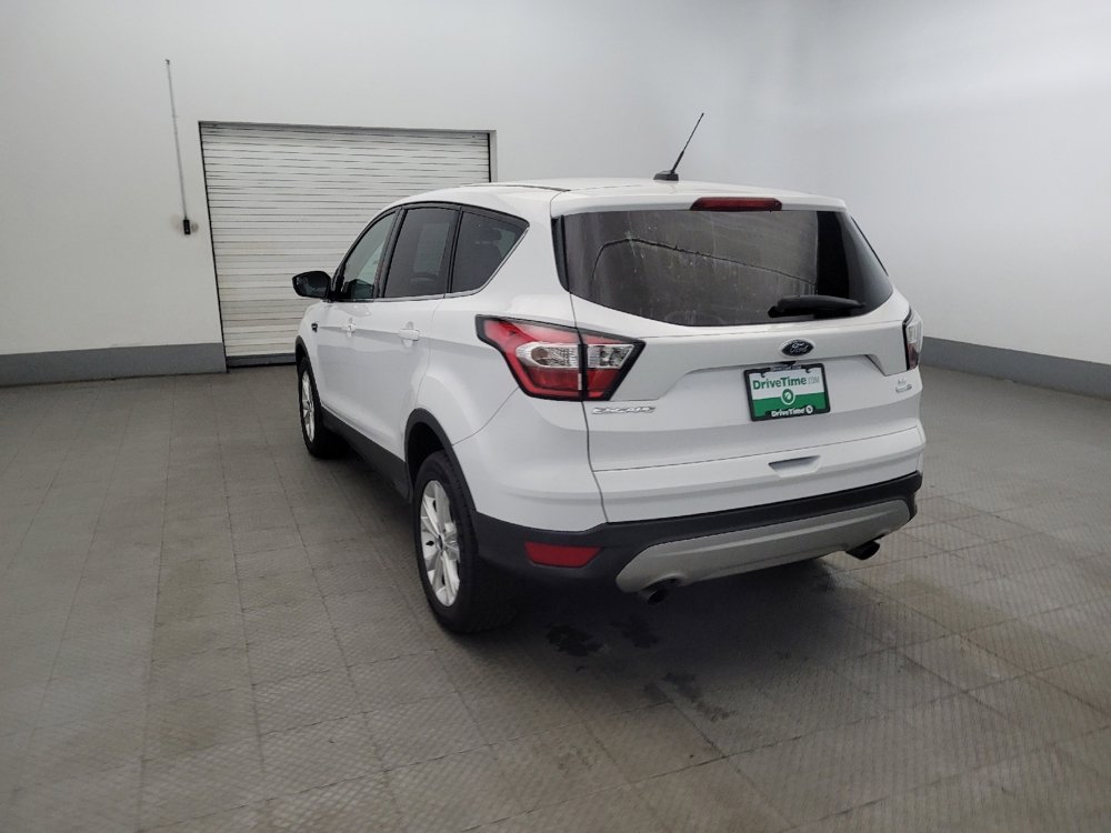 Used 2017 Ford Escape SE w/ SE Cold Weather Package image 5