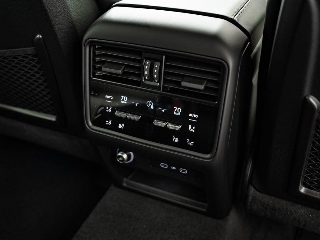 New 2026 Porsche Cayenne image 33